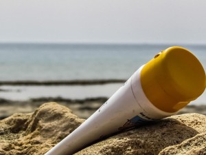 Τι Πρέπει να Γνωρίζουμε για τα Αντιηλιακά