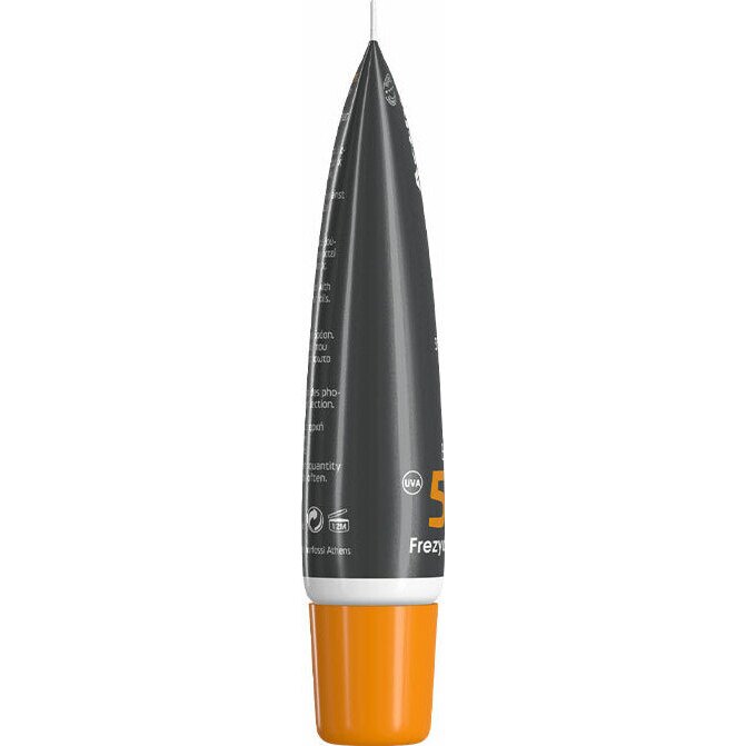Frezyderm Active Sun Screen Innovative Lip Matrix Αδιάβροχο Αντηλιακό Stick Χειλιών SPF50 15ml